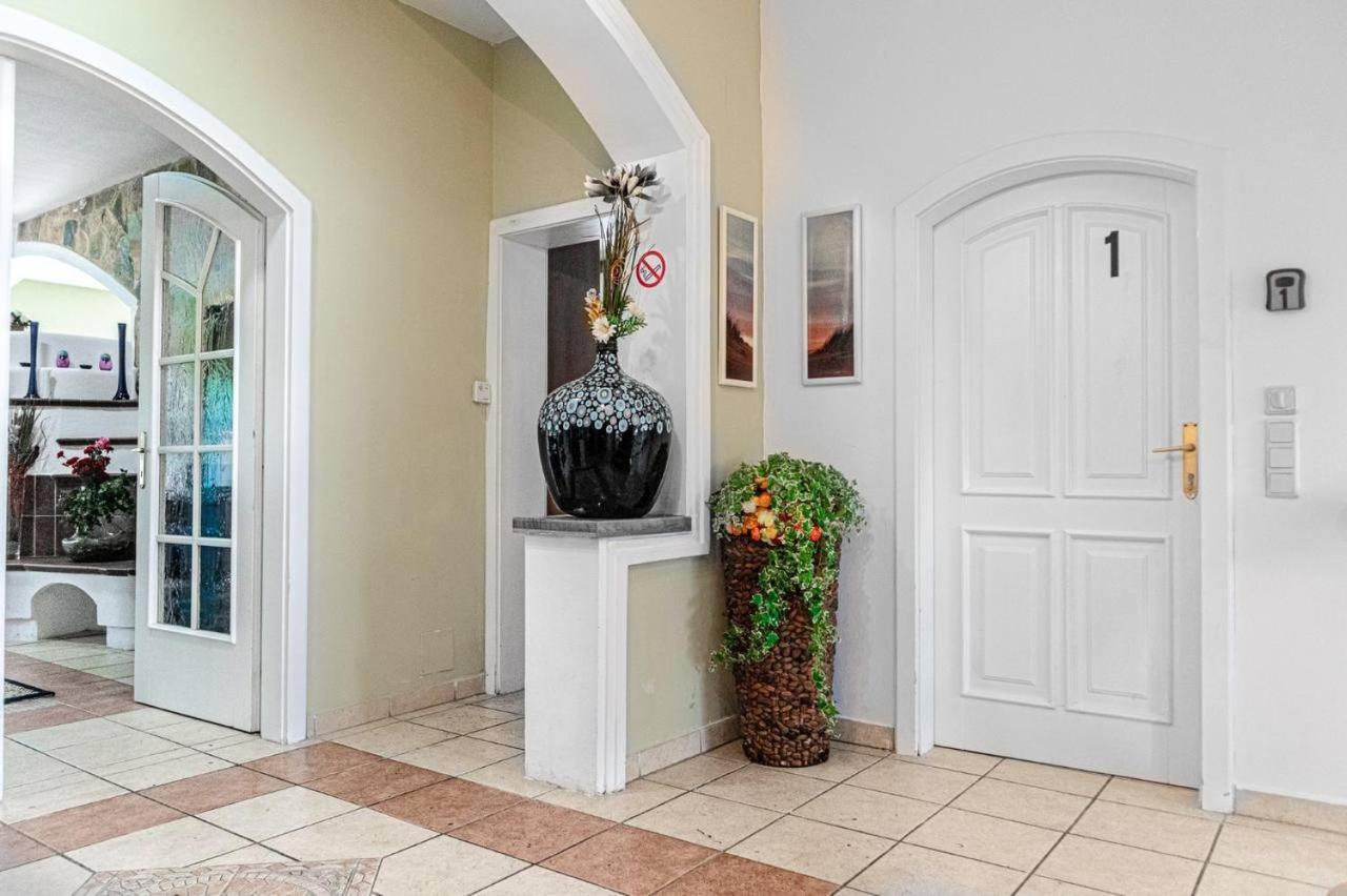 Comfortable Rooms In A Beautiful House Gd Вена Экстерьер фото