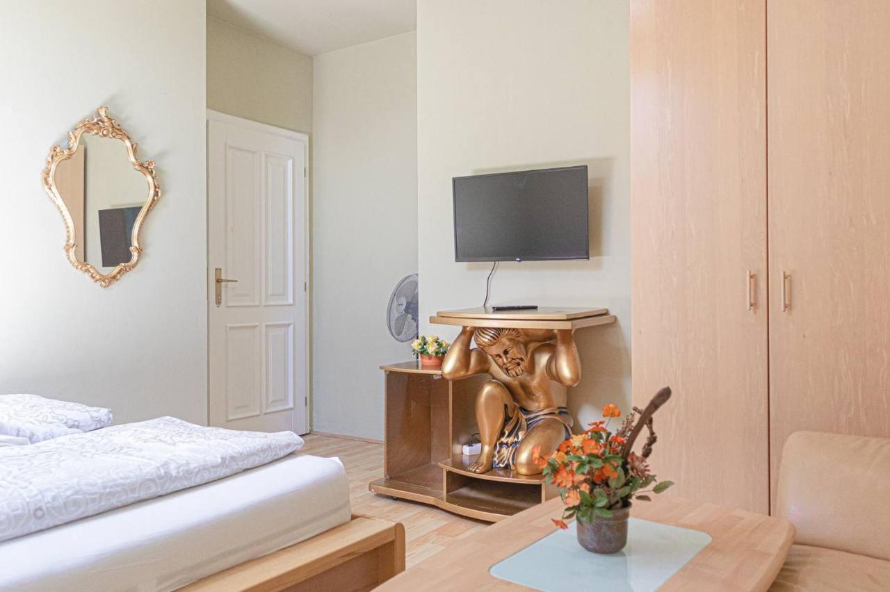 Comfortable Rooms In A Beautiful House Gd Вена Экстерьер фото